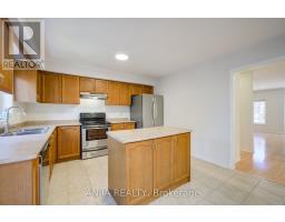 66 Prince Charles Way, Markham, ON L6C0M7 Photo 18