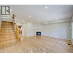 66 Prince Charles Way, Markham, ON L6C0M7 Photo 27