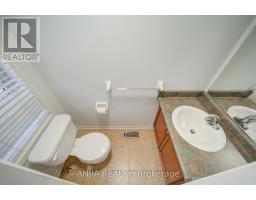 Primary Bedroom - 66 Prince Charles Way, Markham, ON L6C0M7 Photo 6
