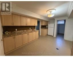 Bsmt - 190 Falstaff Avenue, Toronto, ON M6L3C3 Photo 8