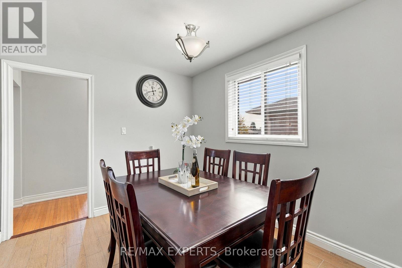 12 PARADELLE CRESCENT - 10