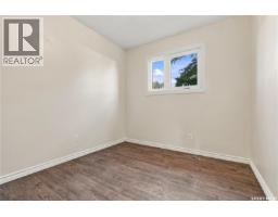 Bedroom - 3718 Taylor Street E, Saskatoon, SK S7H5J3 Photo 12