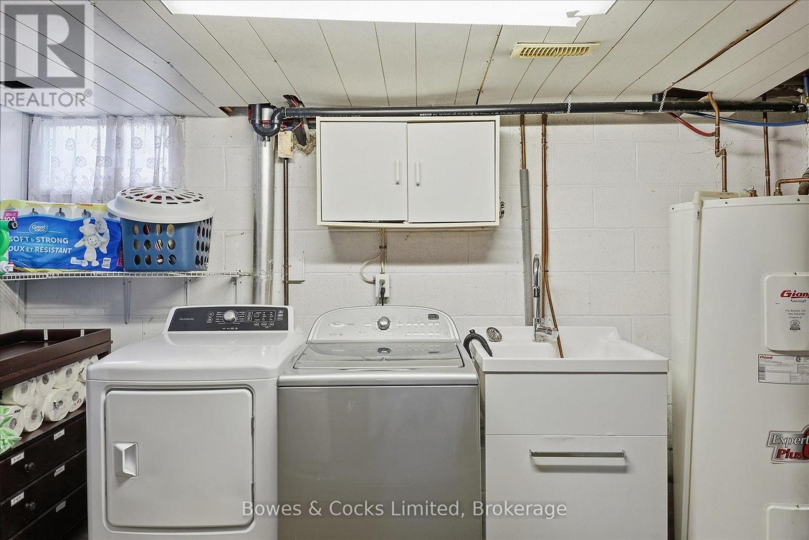 532 RAYMOND STREET - 36