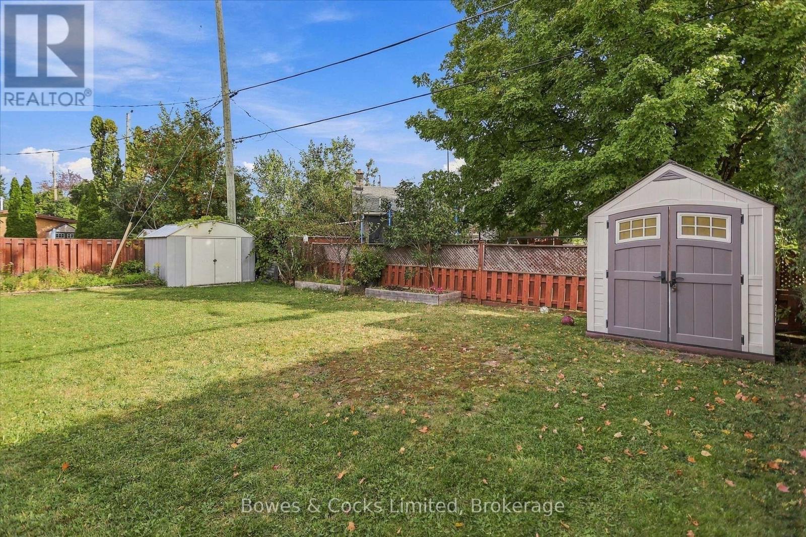 532 RAYMOND STREET - 40
