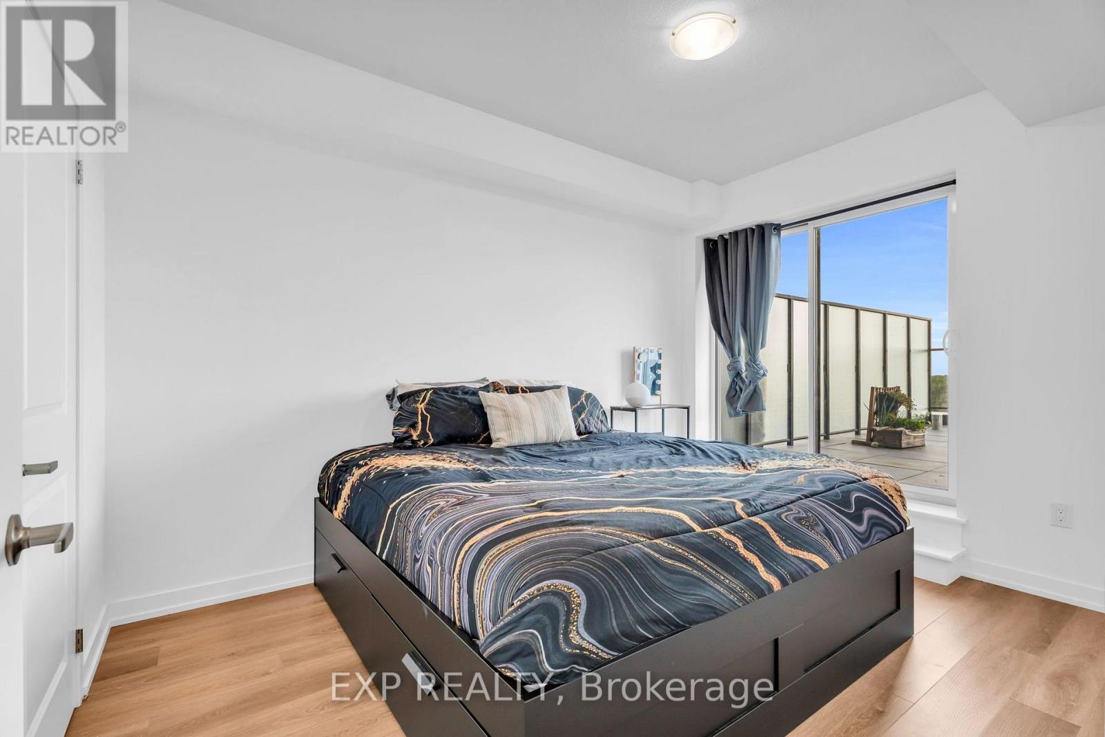 #711 450 DUNDAS STREET EAST STREET - 23