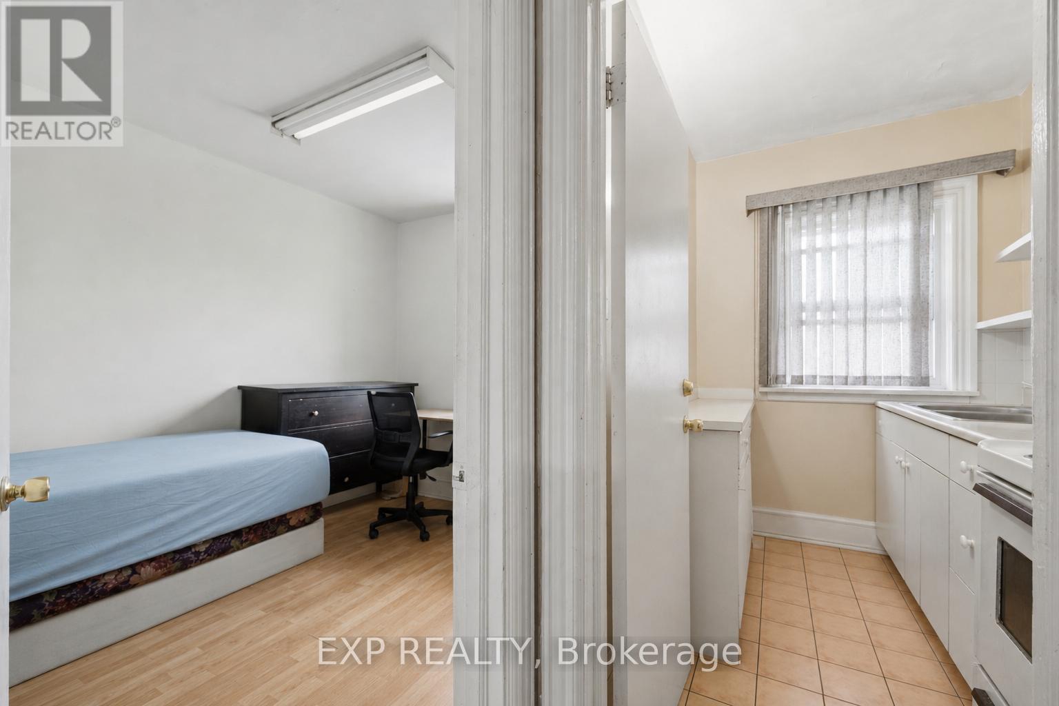 #451 & 453 453 CATHERINE STREET N - Image 28