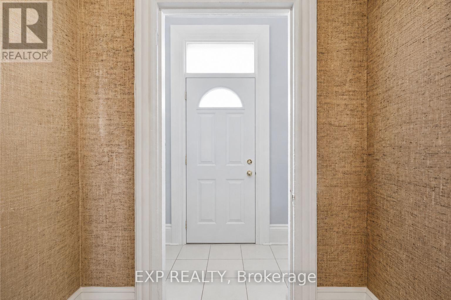 #451 & 453 453 CATHERINE STREET N - Image 4