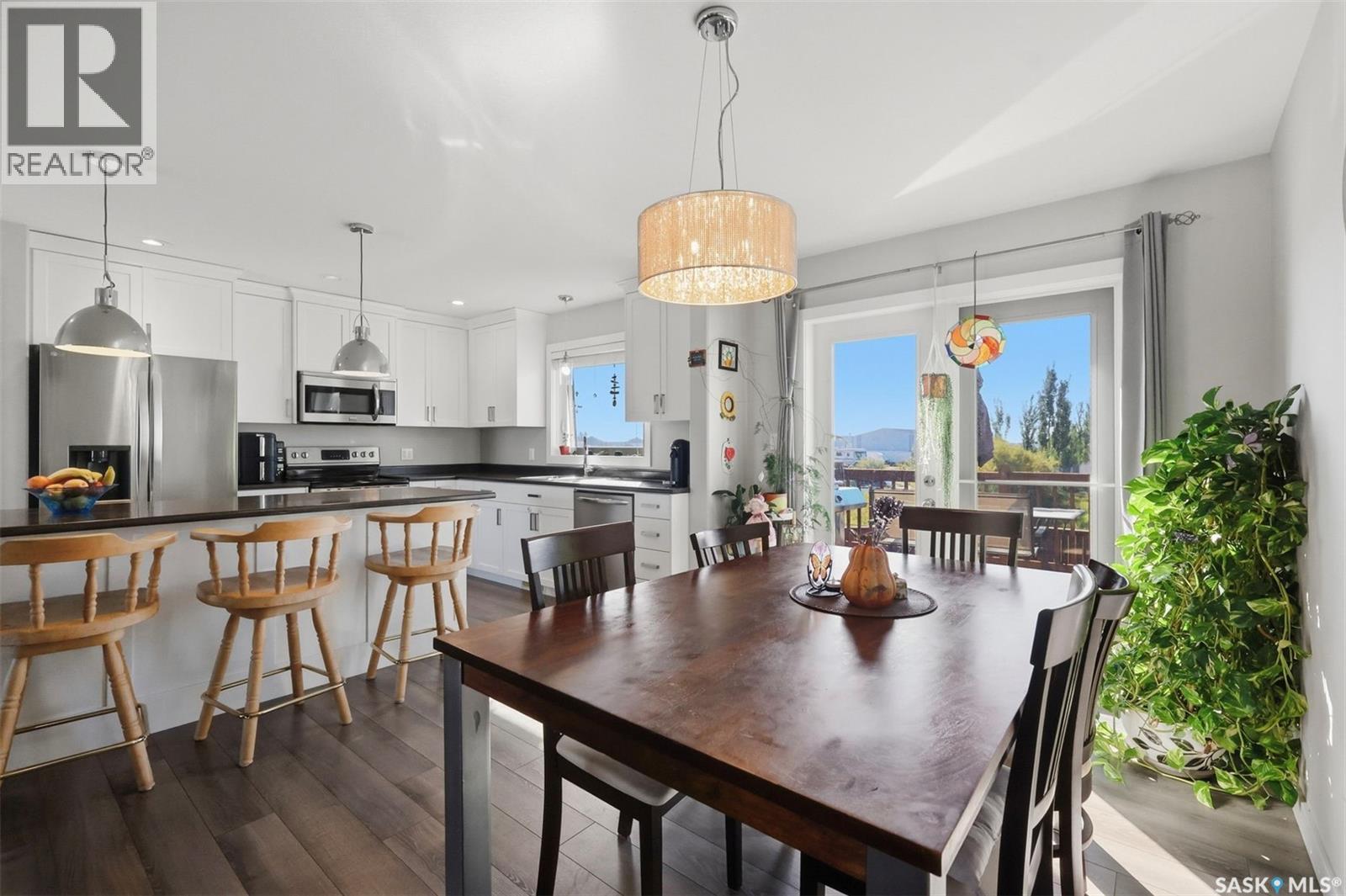 301 Haichert STREET W - Image 14