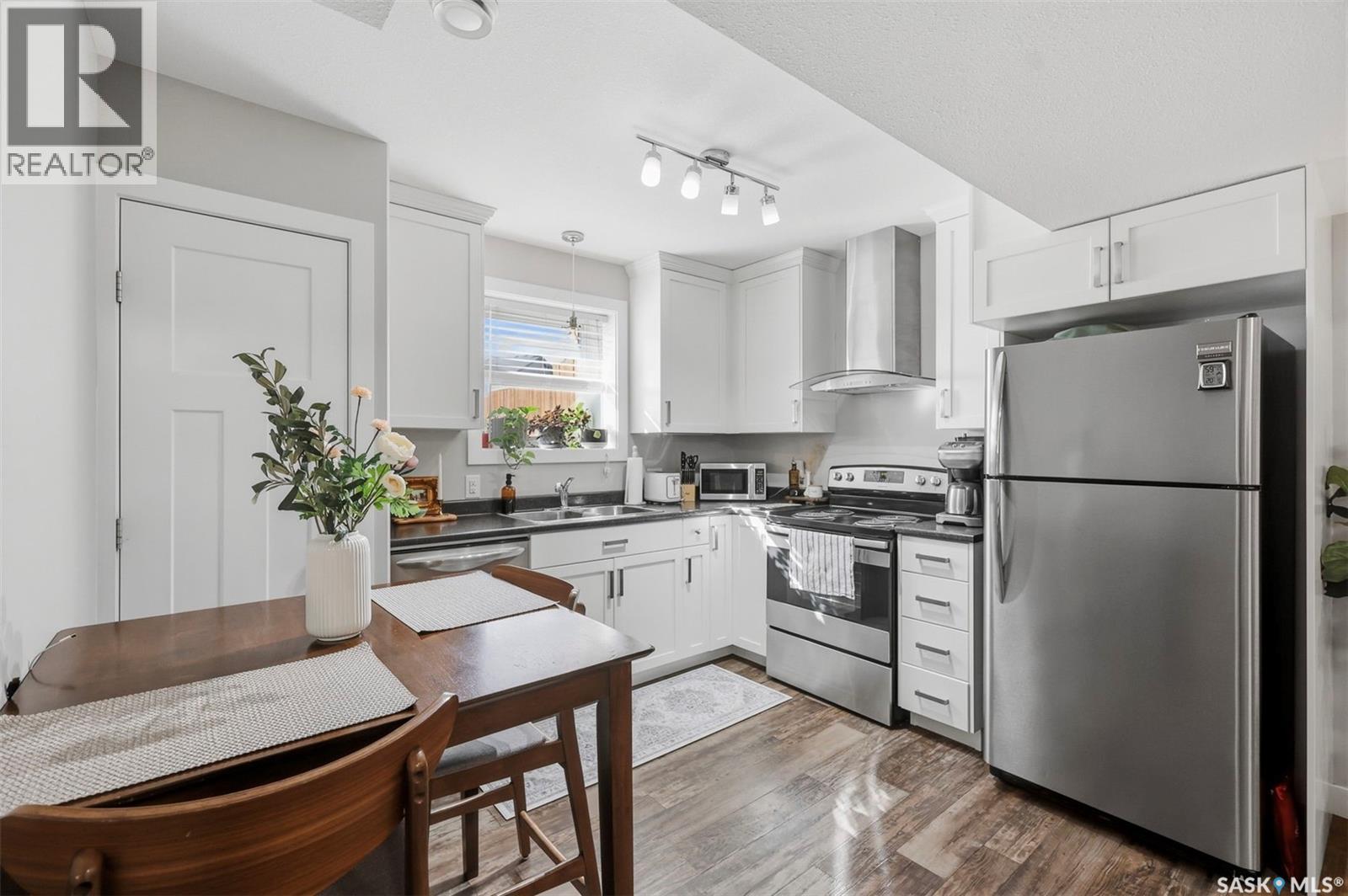 301 Haichert STREET W - Image 28