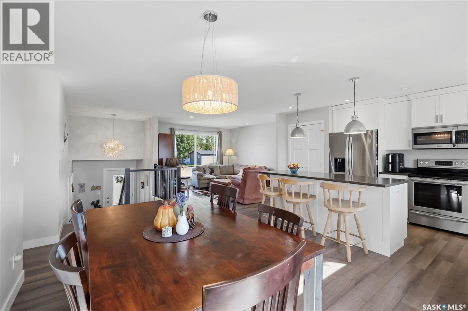 301 Haichert STREET W - Image 15