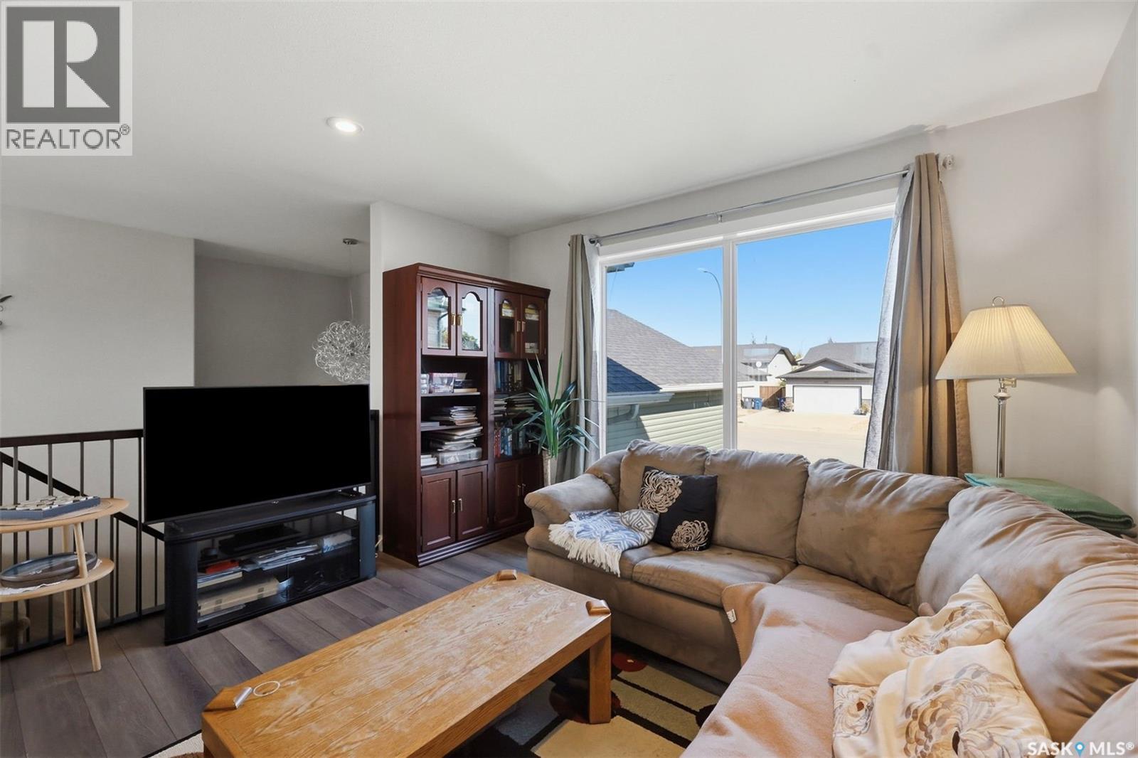 301 Haichert STREET W - Image 5
