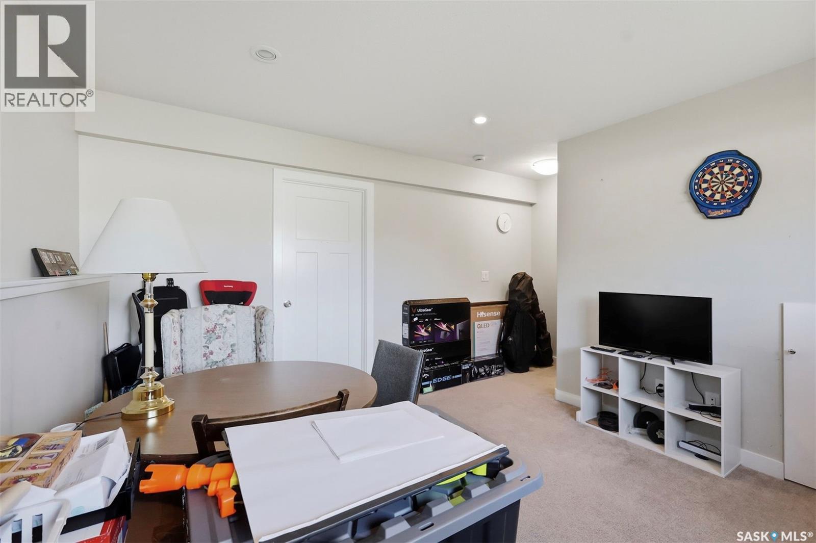 301 Haichert STREET W - Image 37