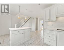Bathroom - 2nd & 3rd Floor - 2279 Dundas Street W, Toronto, ON M6R1X6 Photo 7