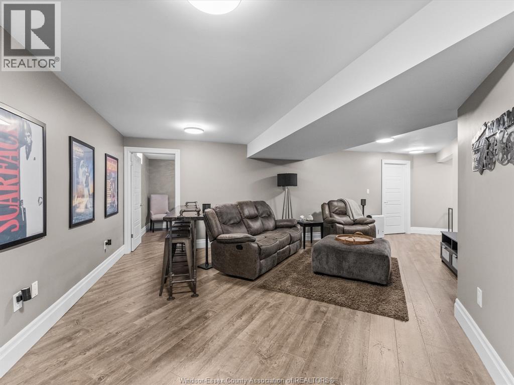 28 Mettawas LANE - 23