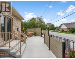 28 Mettawas Lane, Kingsville, ON N9Y0A2 Photo 32