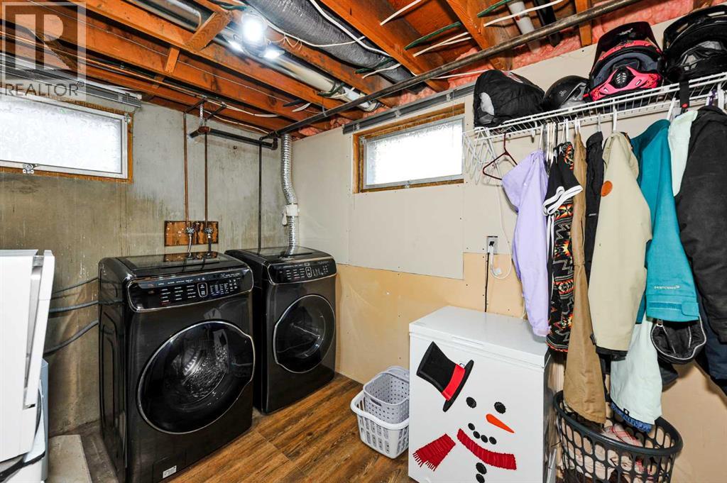 Laundry/Storage