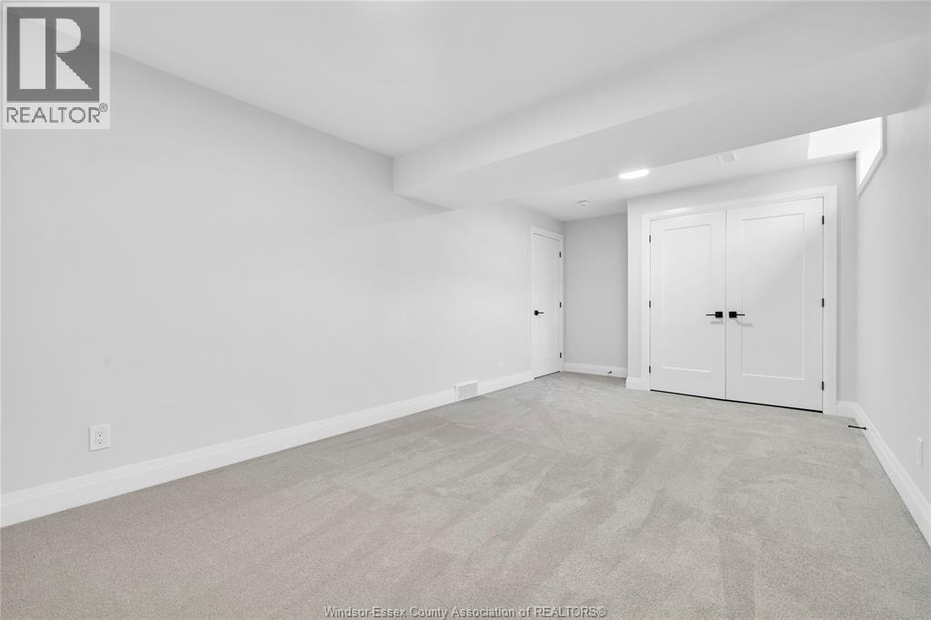 445 CASERTA CRESCENT - 27