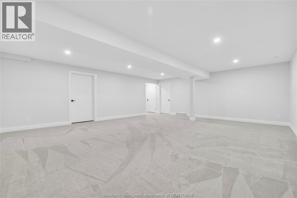 445 CASERTA CRESCENT - Image 30
