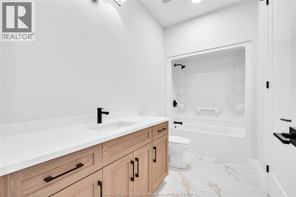 445 CASERTA CRESCENT - Image 20