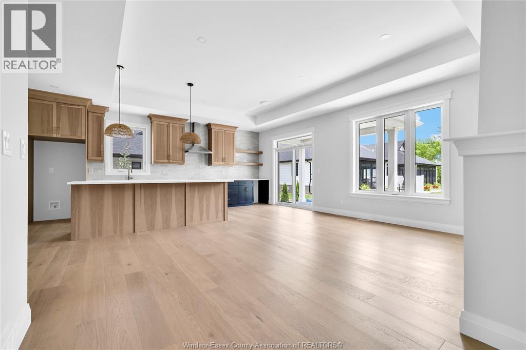 445 CASERTA CRESCENT - 11