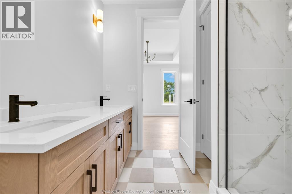 445 CASERTA CRESCENT - 24