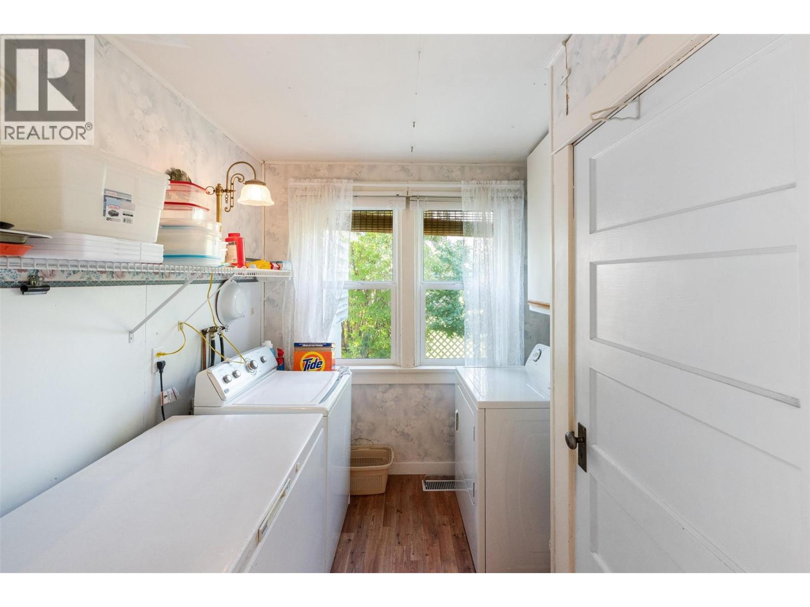525 Skagit Avenue, Oliver