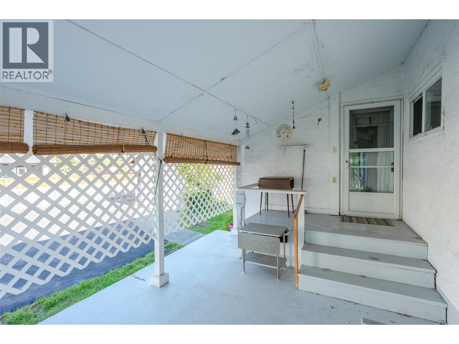 525 Skagit Avenue, Oliver