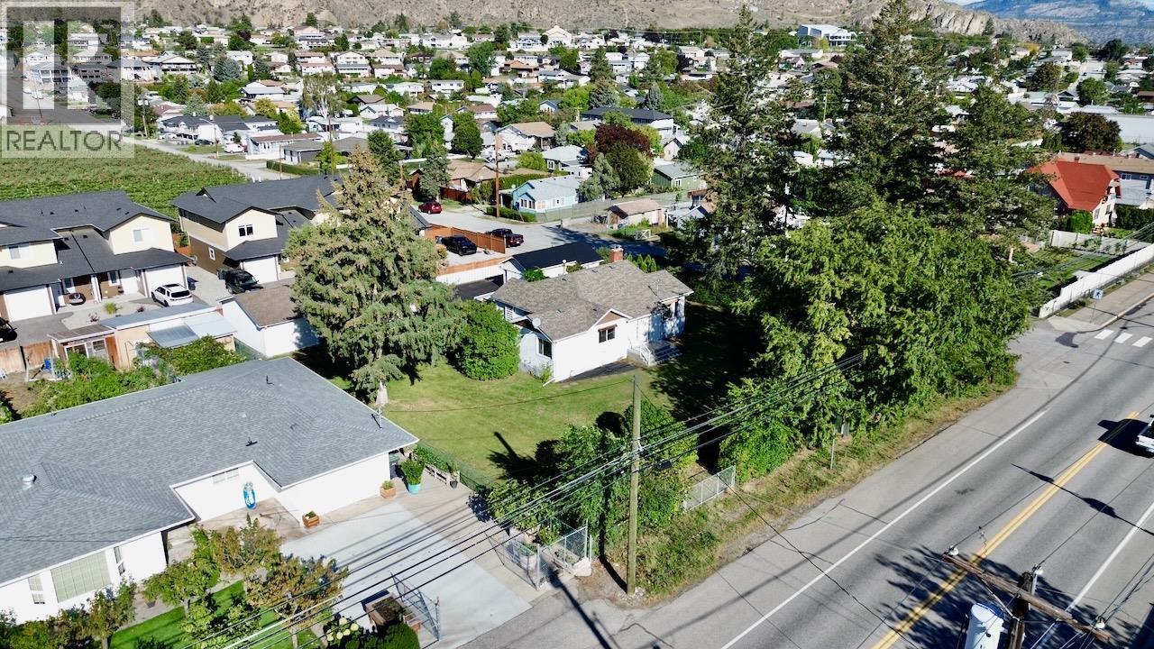 525 Skagit Avenue, Oliver