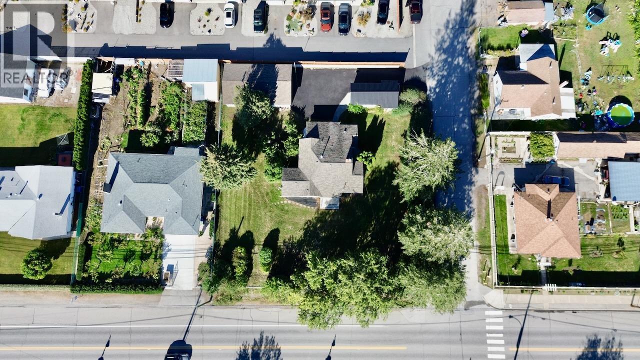 525 Skagit Avenue, Oliver