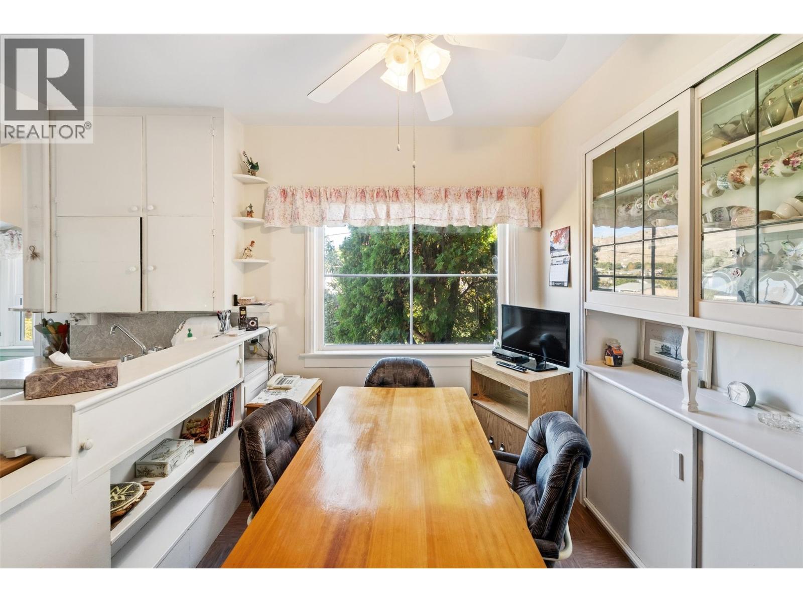 525 Skagit Avenue, Oliver