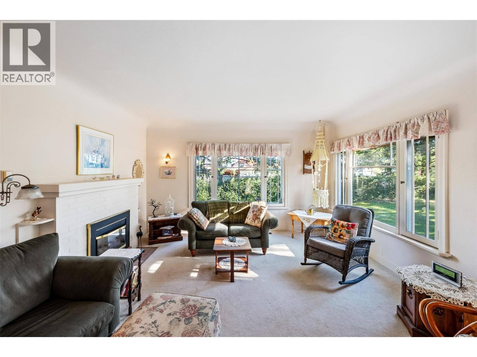 525 Skagit Avenue, Oliver