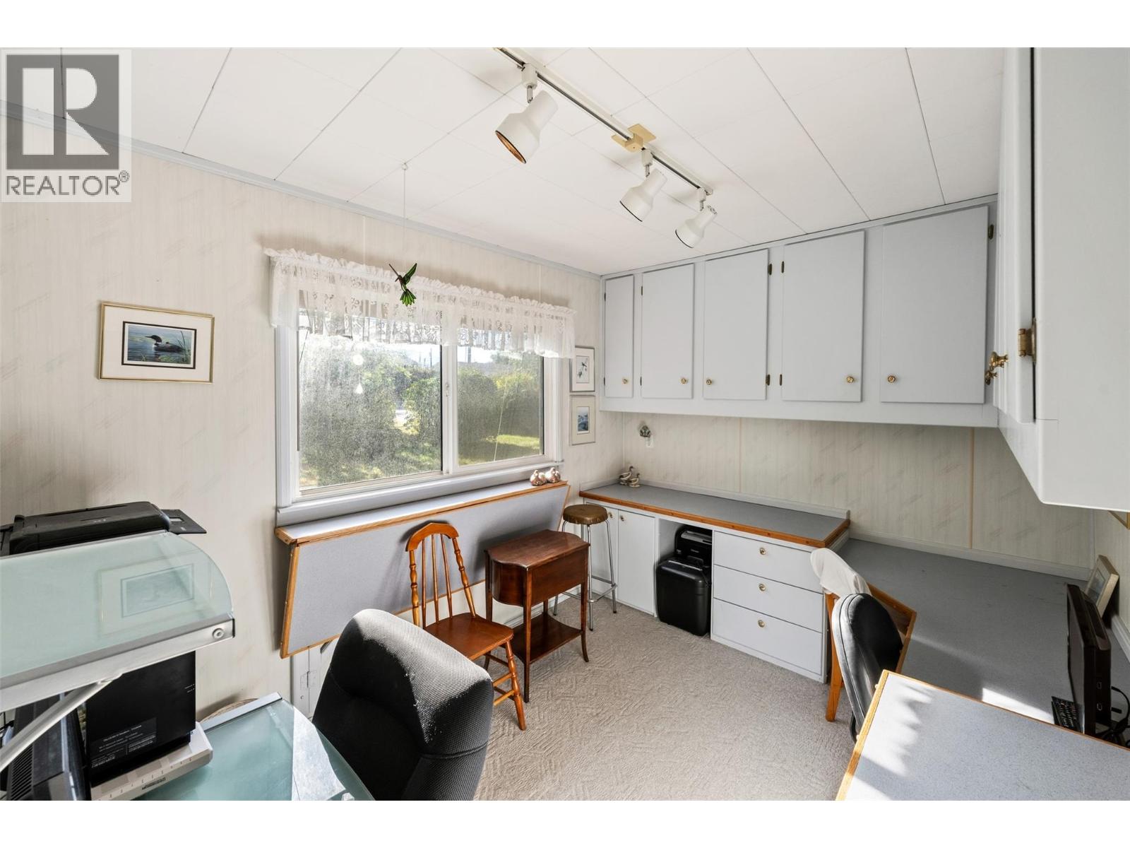 525 Skagit Avenue, Oliver