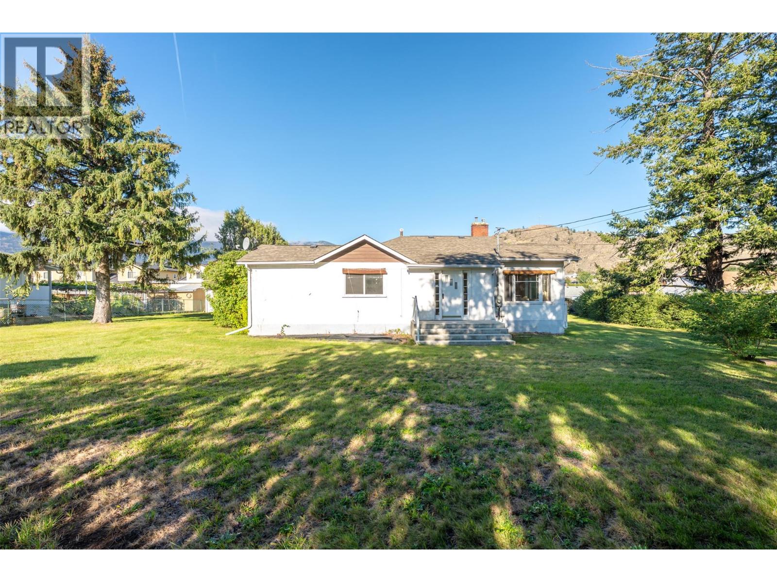 525 Skagit Avenue, Oliver