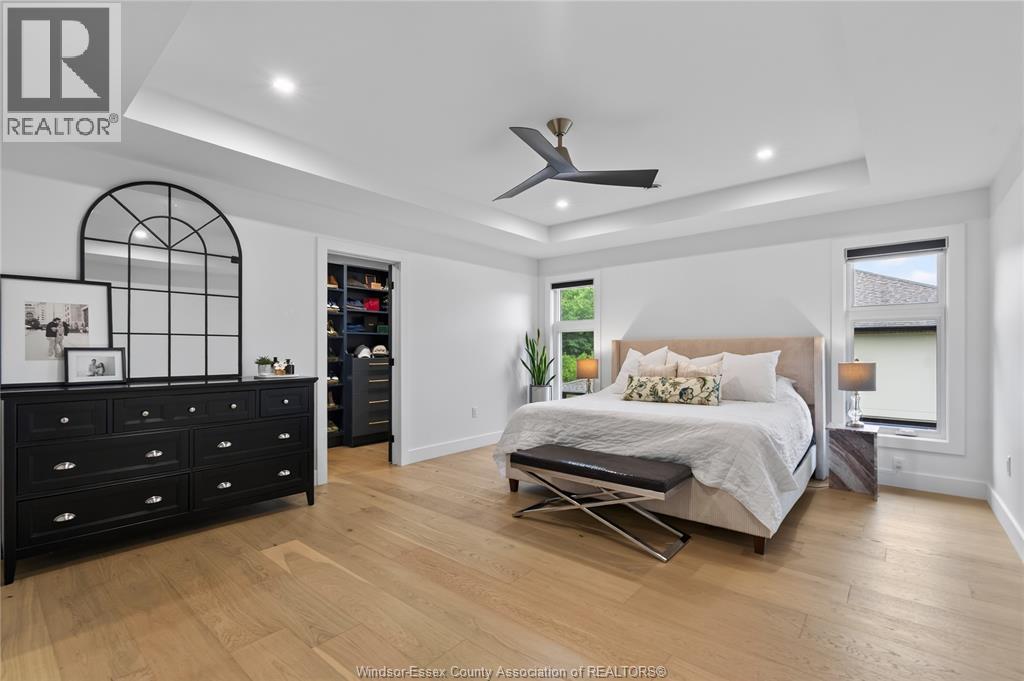 2549 MAYFAIR AVENUE South - Image 33