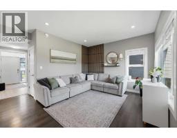 Bedroom - 59 Village Crescent, Red Deer, AB T4R0P3 Photo 8