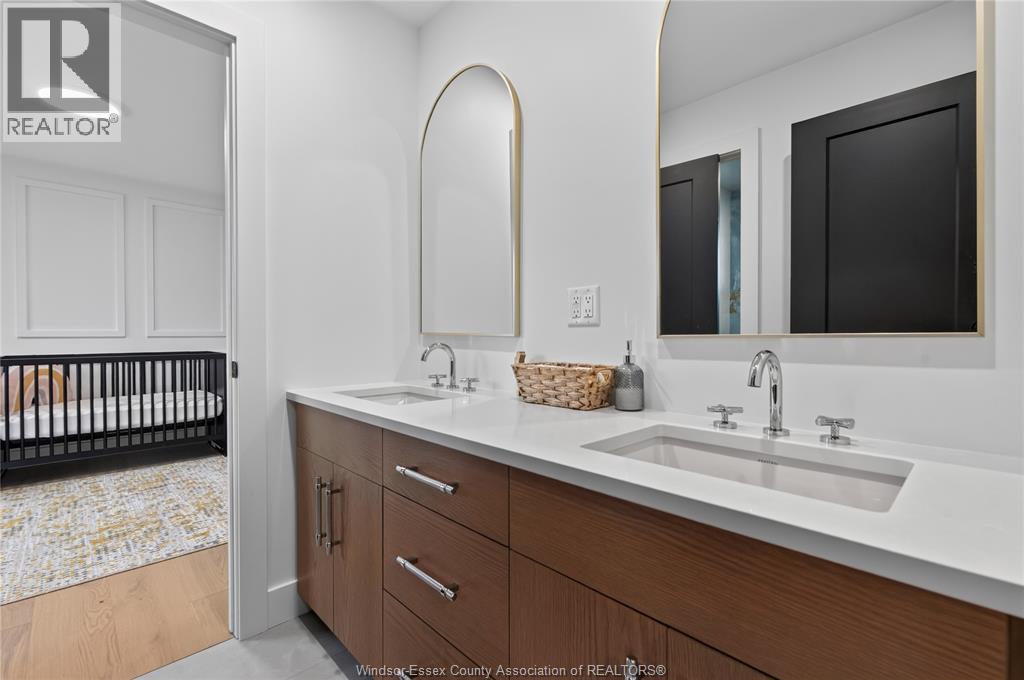 2549 MAYFAIR AVENUE South - 40
