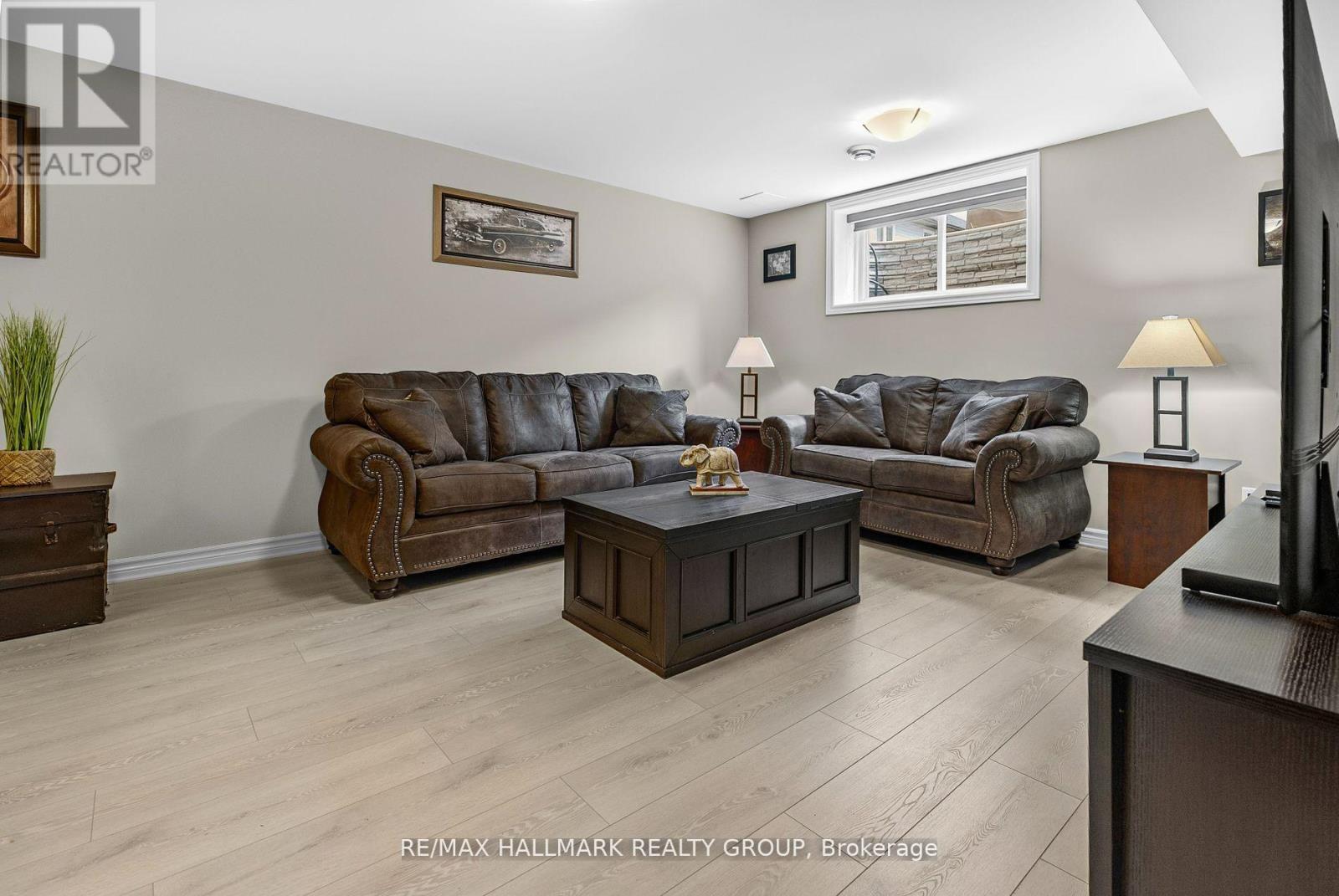 92 SEABERT DRIVE - 23