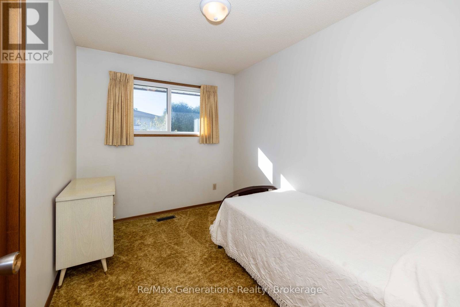 121 LOYOLA PLACE - 11