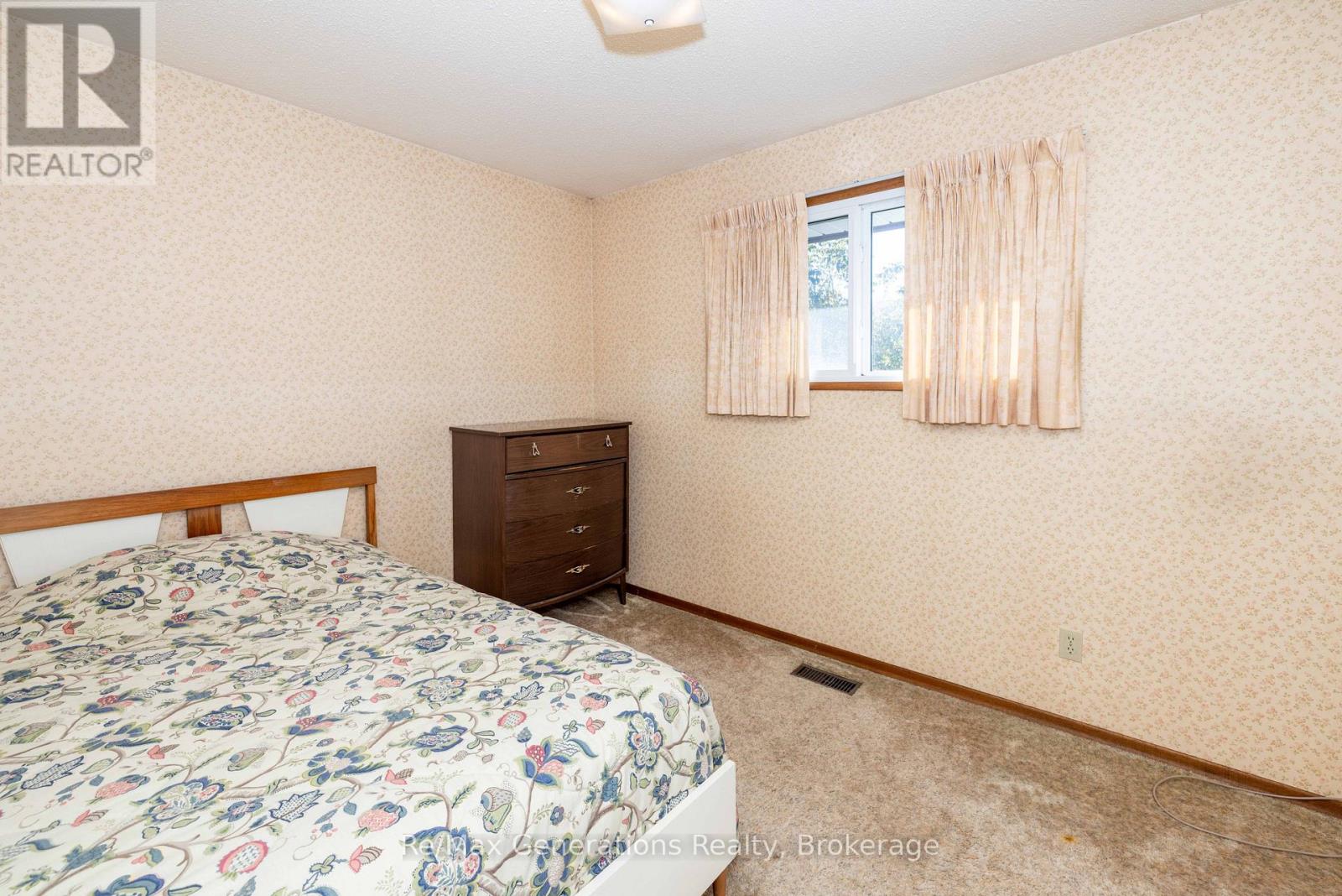 121 LOYOLA PLACE - 12