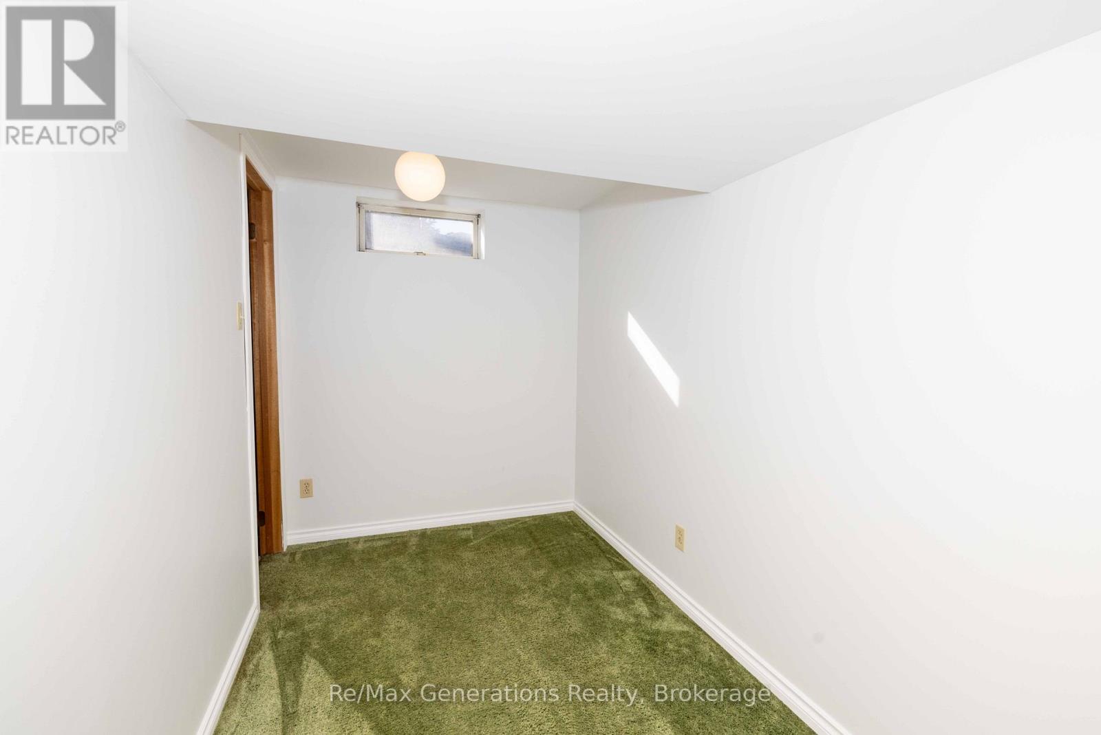 121 LOYOLA PLACE - 17