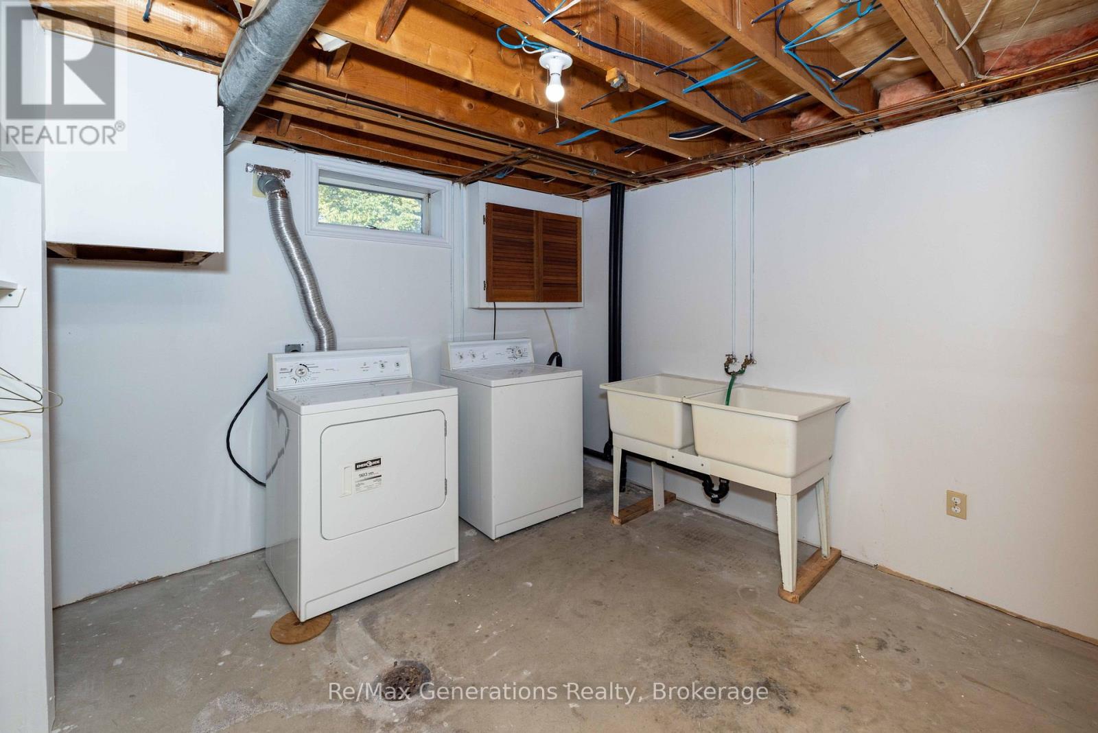 121 LOYOLA PLACE - 18
