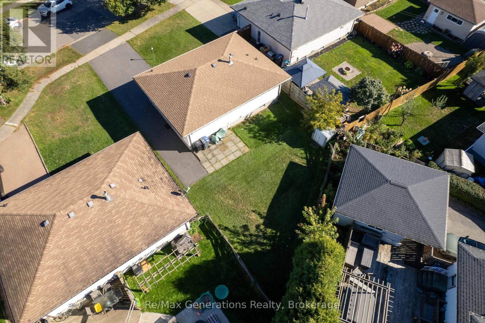 121 LOYOLA PLACE - 23