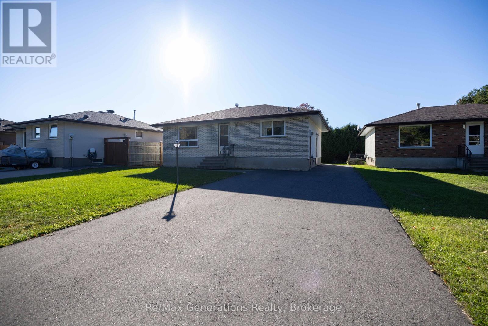 121 LOYOLA PLACE - 29