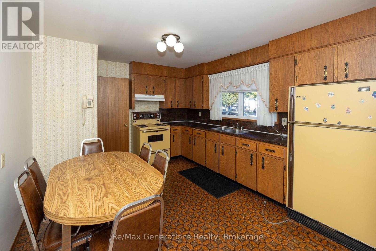 121 LOYOLA PLACE - Image 3