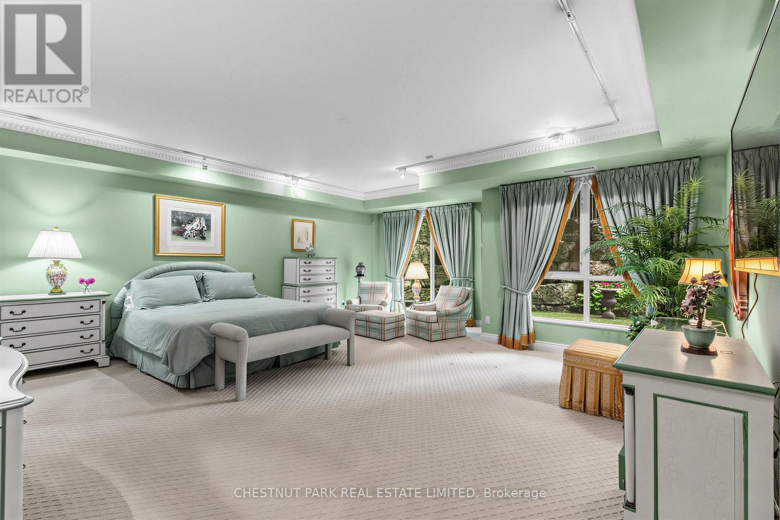 #102 11 WILLIAM CARSON CRESCENT - 15