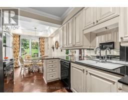 102 - 11 William Carson Crescent, Toronto, ON M2P2G1 Photo 12