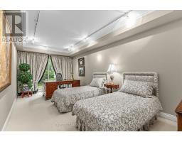 102 - 11 William Carson Crescent, Toronto, ON M2P2G1 Photo 22
