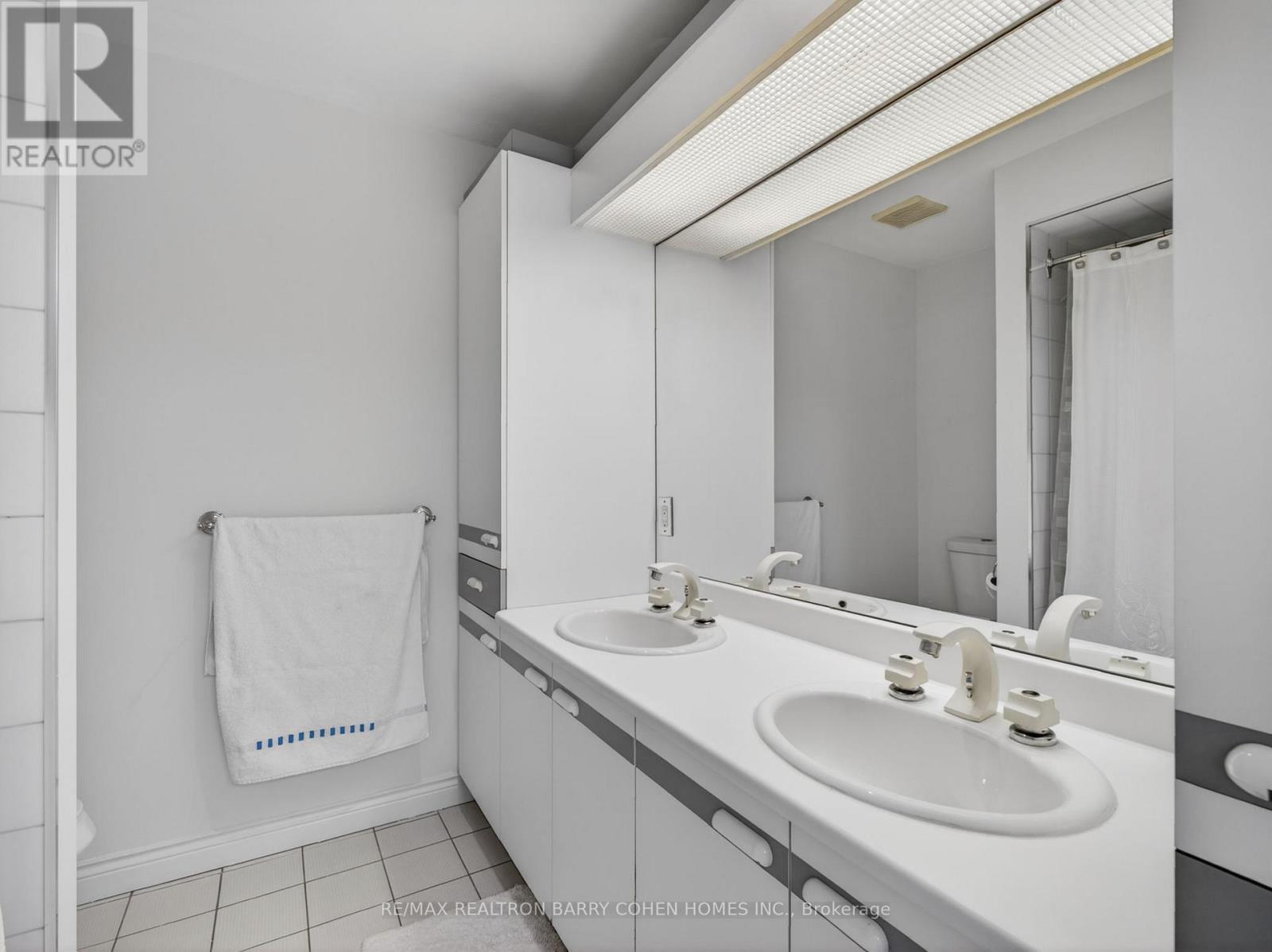 25 HARLINGTON ROAD - 26