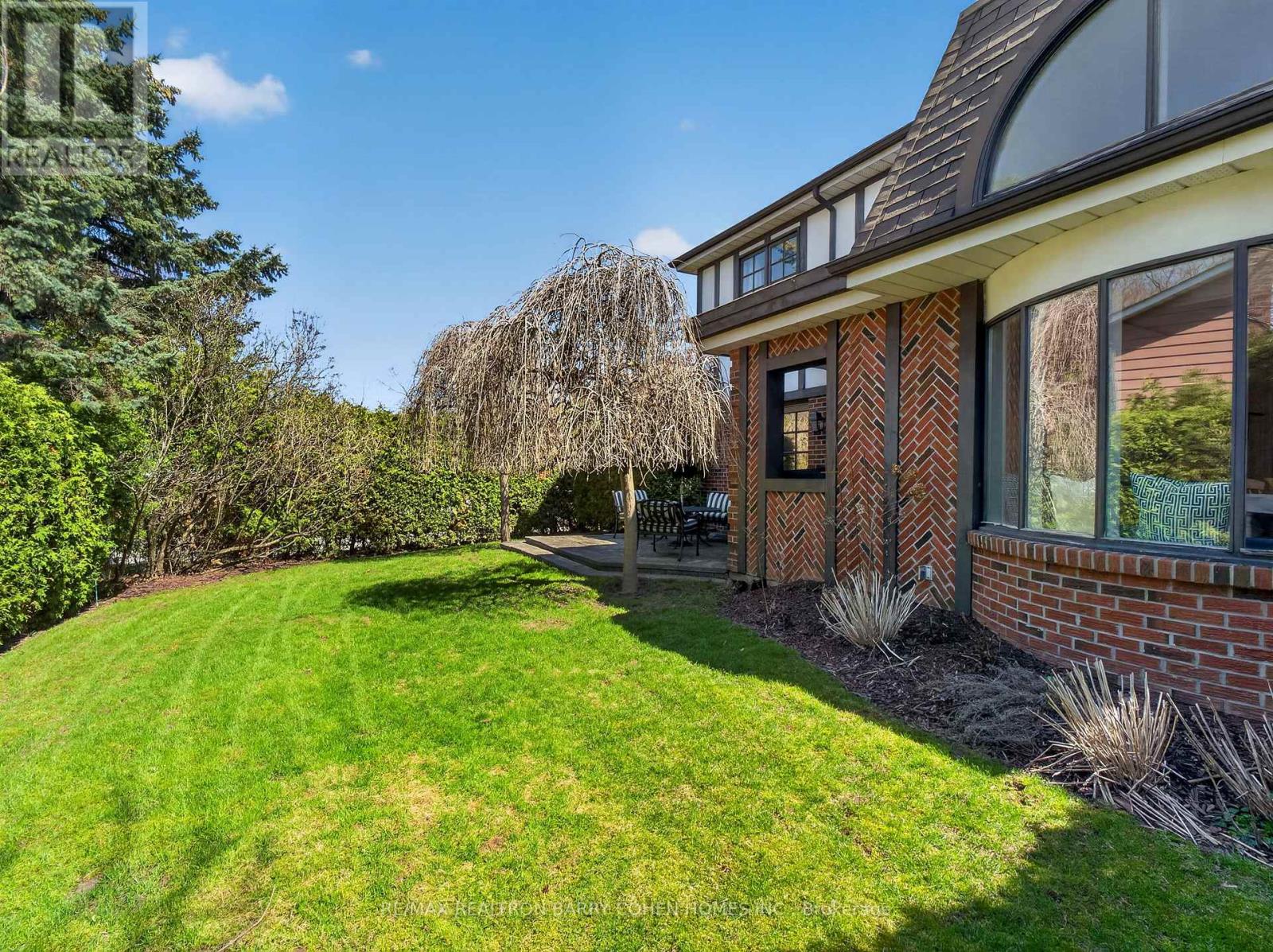 25 HARLINGTON ROAD - 32