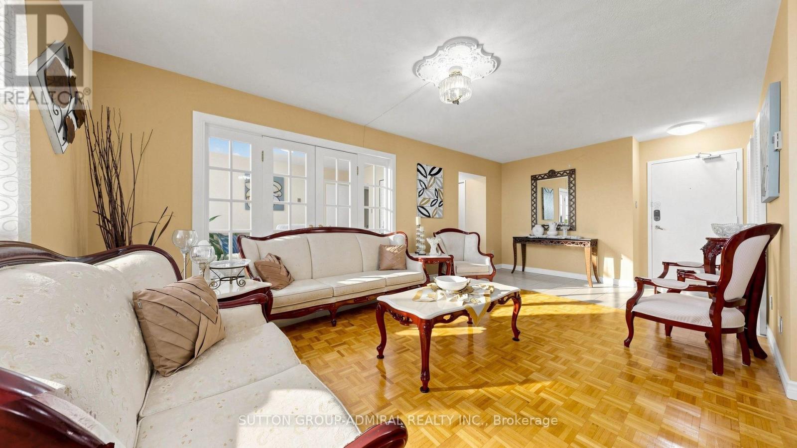 #1804 2550 PHARMACY AVENUE - 13